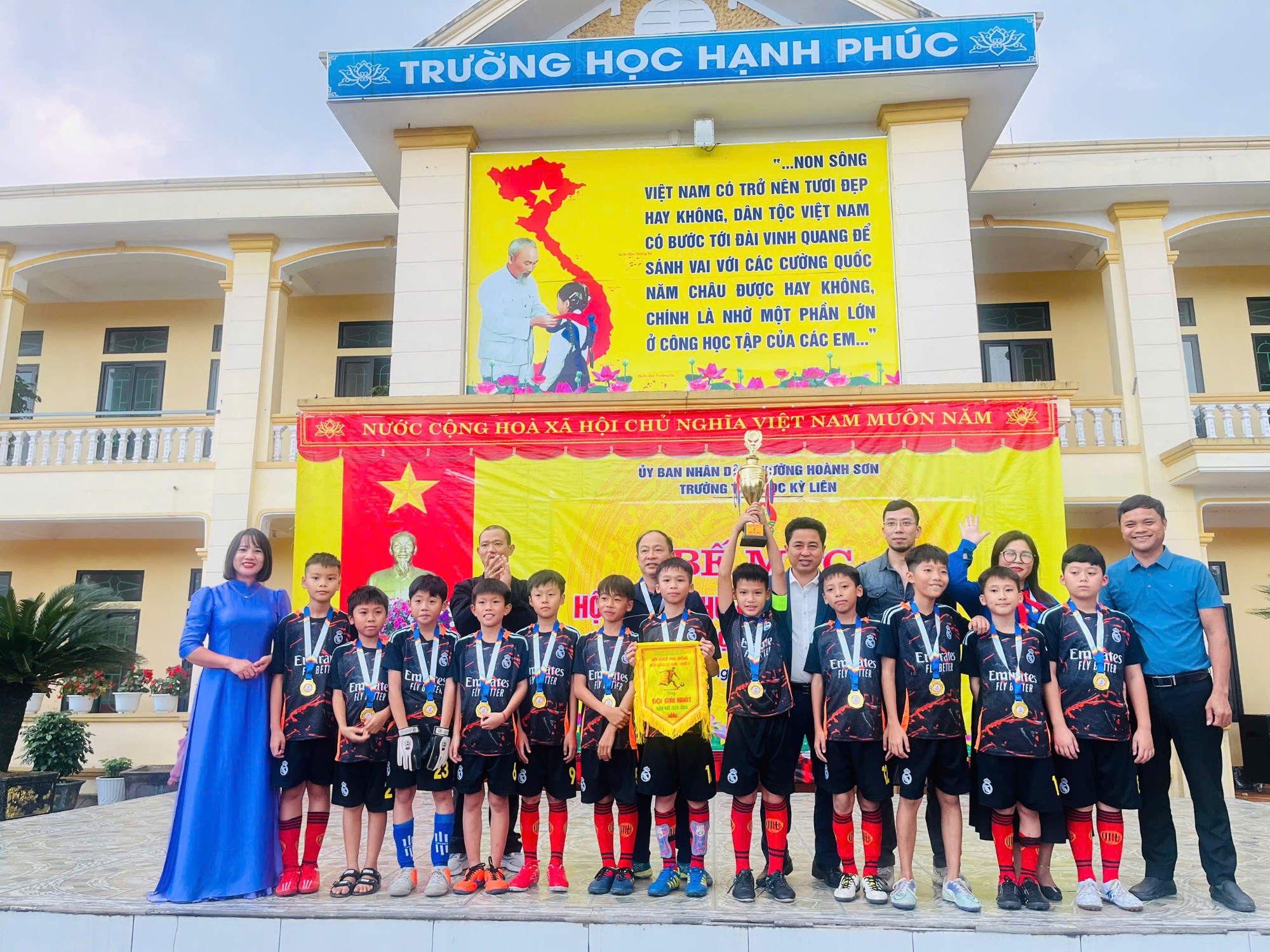 z7299089325711 f1fa643b687ff51b671e27a5d125cdd7